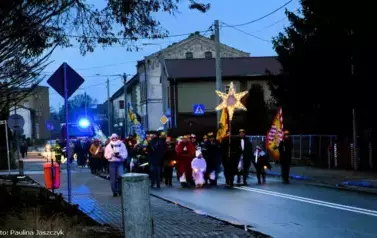 Orszak Trzech Kr&oacute;li i kolędowanie &ndash; wsp&oacute;lnie świętowaliśmy w Ryczywole 4