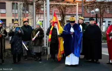 Orszak Trzech Kr&oacute;li i kolędowanie &ndash; wsp&oacute;lnie świętowaliśmy w Ryczywole 5