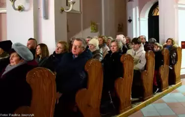 Orszak Trzech Kr&oacute;li i kolędowanie &ndash; wsp&oacute;lnie świętowaliśmy w Ryczywole 13