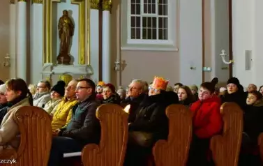 Orszak Trzech Kr&oacute;li i kolędowanie &ndash; wsp&oacute;lnie świętowaliśmy w Ryczywole 16