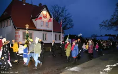 Orszak Trzech Kr&oacute;li i kolędowanie &ndash; wsp&oacute;lnie świętowaliśmy w Ryczywole 43