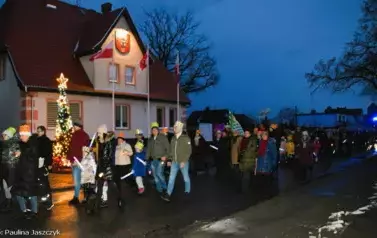 Orszak Trzech Kr&oacute;li i kolędowanie &ndash; wsp&oacute;lnie świętowaliśmy w Ryczywole 44