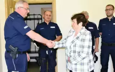 Oficjalne przekazanie kluczy do nowego Punktu Przyjęć Rewiru Dzielnicowych w Ryczywole- 04.06.2025 r. 7