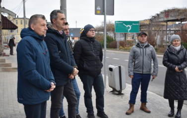 Oficjalny odbi&oacute;r zakończonych rob&oacute;t związanych z remontem i rozbudową ulicy Czarnkowskiej w Ryczywole, stanowiącej odcinek drogi powiatowej Piotrowo &ndash; Skrzetusz &ndash; Ryczyw&oacute;ł. 23.12.2025 r. 11