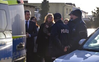 Nowoczesny radiow&oacute;z policyjny zaprezentowany podczas sesji Rady Gminy Ryczyw&oacute;ł- 29.12.2025 r. 1