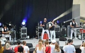 Na scenie Zesp&oacute;ł Andre i publiczność