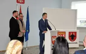 Uroczyste otwarcie Terenowego Punktu Paszportowego w Starostwie Powiatowym w Obornikach 3