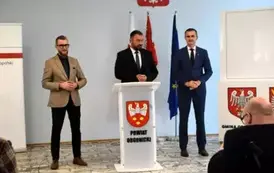 Uroczyste otwarcie Terenowego Punktu Paszportowego w Starostwie Powiatowym w Obornikach 6
