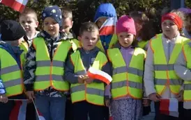 Przedszkolaki z Ryczywołu uczciły Dzień Flagi 6