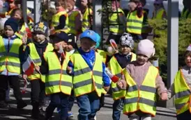Przedszkolaki z Ryczywołu uczciły Dzień Flagi 23