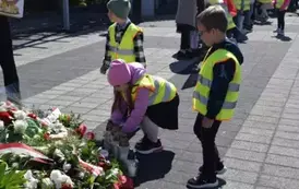 Przedszkolaki z Ryczywołu uczciły Dzień Flagi 35