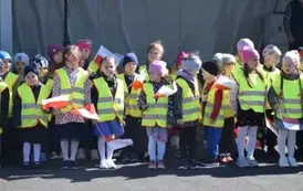 Przedszkolaki z Ryczywołu uczciły Dzień Flagi 63