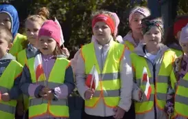 Przedszkolaki z Ryczywołu uczciły Dzień Flagi 64