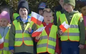 Przedszkolaki z Ryczywołu uczciły Dzień Flagi 66