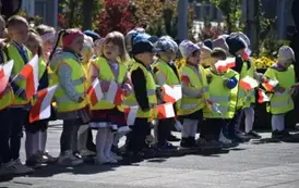 Przedszkolaki z Ryczywołu uczciły Dzień Flagi 69