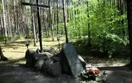 Pamiętamy o Bohaterach &ndash; W&oacute;jt Gminy Ryczyw&oacute;ł odwiedził Miejsca Pamięci Narodowej- Piotrowo