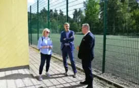 Podpisanie umowy dot. dofinansowania zadania pn. &bdquo;Remont kompleksu sportowego wybudowanego w ramach Programu Moje Boisko &ndash; Orlik 2012 &ndash; etap II&rdquo; - 26.08.2025 r. 1
