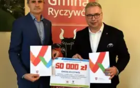Podpisanie umowy dot. dofinansowania zadania pn. &bdquo;Remont kompleksu sportowego wybudowanego w ramach Programu Moje Boisko &ndash; Orlik 2012 &ndash; etap II&rdquo; - 26.08.2025 r. 7