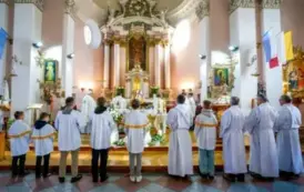 Uroczysta Msza Święta z okazji 75-lecia konsekracji kościoła św. Mikołaja w Ryczywole- 26.10.2025 r. 3