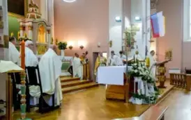 Uroczysta Msza Święta z okazji 75-lecia konsekracji kościoła św. Mikołaja w Ryczywole- 26.10.2025 r. 10