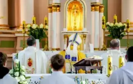 Uroczysta Msza Święta z okazji 75-lecia konsekracji kościoła św. Mikołaja w Ryczywole- 26.10.2025 r. 18