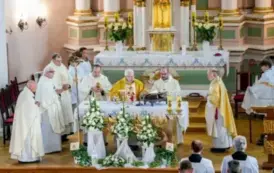 Uroczysta Msza Święta z okazji 75-lecia konsekracji kościoła św. Mikołaja w Ryczywole- 26.10.2025 r. 32