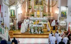 Uroczysta Msza Święta z okazji 75-lecia konsekracji kościoła św. Mikołaja w Ryczywole- 26.10.2025 r. 33