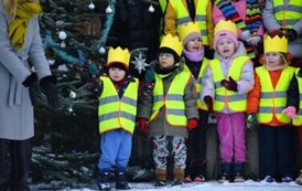 Przedszkolaki z Ryczywołu kolędowały na Placu 1 Maja- 05.01.2026 r. 9