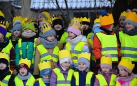Przedszkolaki z Ryczywołu kolędowały na Placu 1 Maja- 05.01.2026 r. 12