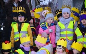 Przedszkolaki z Ryczywołu kolędowały na Placu 1 Maja- 05.01.2026 r. 14