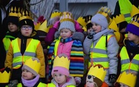 Przedszkolaki z Ryczywołu kolędowały na Placu 1 Maja- 05.01.2026 r. 19