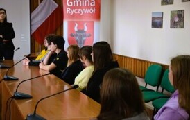 Samorząd w praktyce &ndash; uczniowie klas &oacute;smych w Urzędzie Gminy Ryczyw&oacute;ł. (21.01, 22.01, 28.01.2026 r.) 24