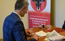 Podpisanie umowy na realizację zadania pn. &bdquo;Przebudowa drogi gminnej nr 273539P w m. Skrzetusz &ndash; etap II&rdquo;- 04.03.2026 r. 3
