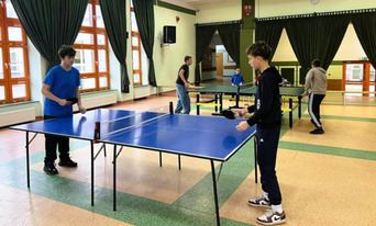 Sukcesy uczniów z Gminy Ryczywół podczas turniejów tenisa stołowego