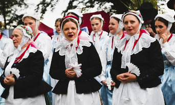 Wspólnie podziękowaliśmy za plony – Dożynki we Dworze 2026