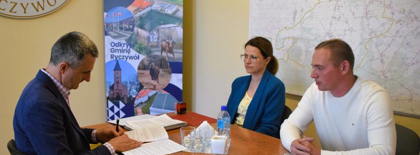 Podpisano umowę na&nbsp;remont świetlicy wiejskiej w&nbsp;Dąbr&oacute;wce Ludomskiej
