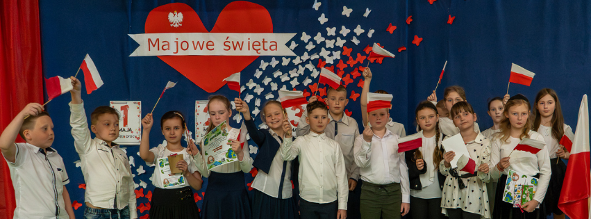 Uroczyście i&nbsp;patriotycznie w&nbsp;szkołach Gminy Ryczyw&oacute;ł